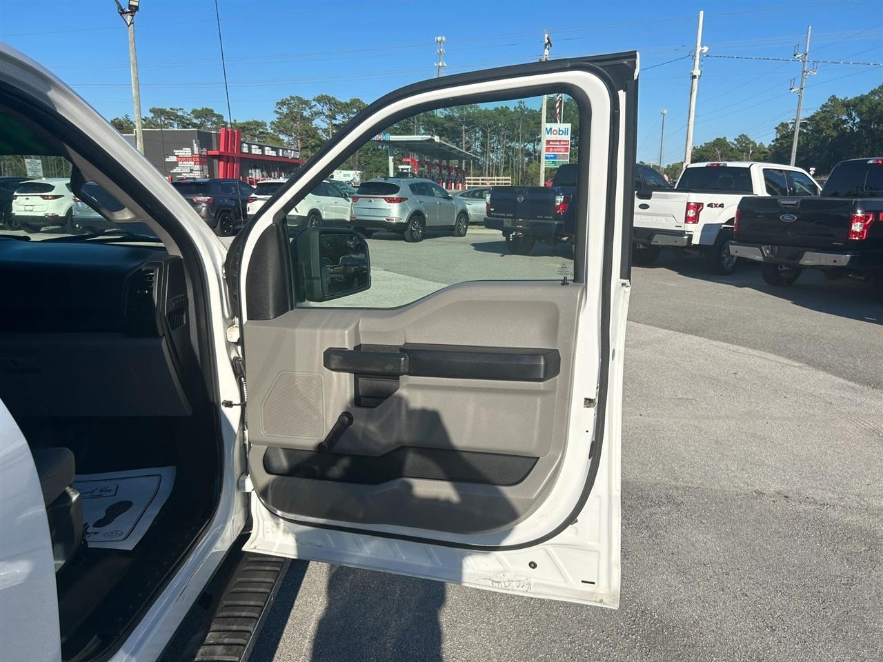 Ford F-150 XL SuperCrew 5.5-ft. Bed 4WD 2015