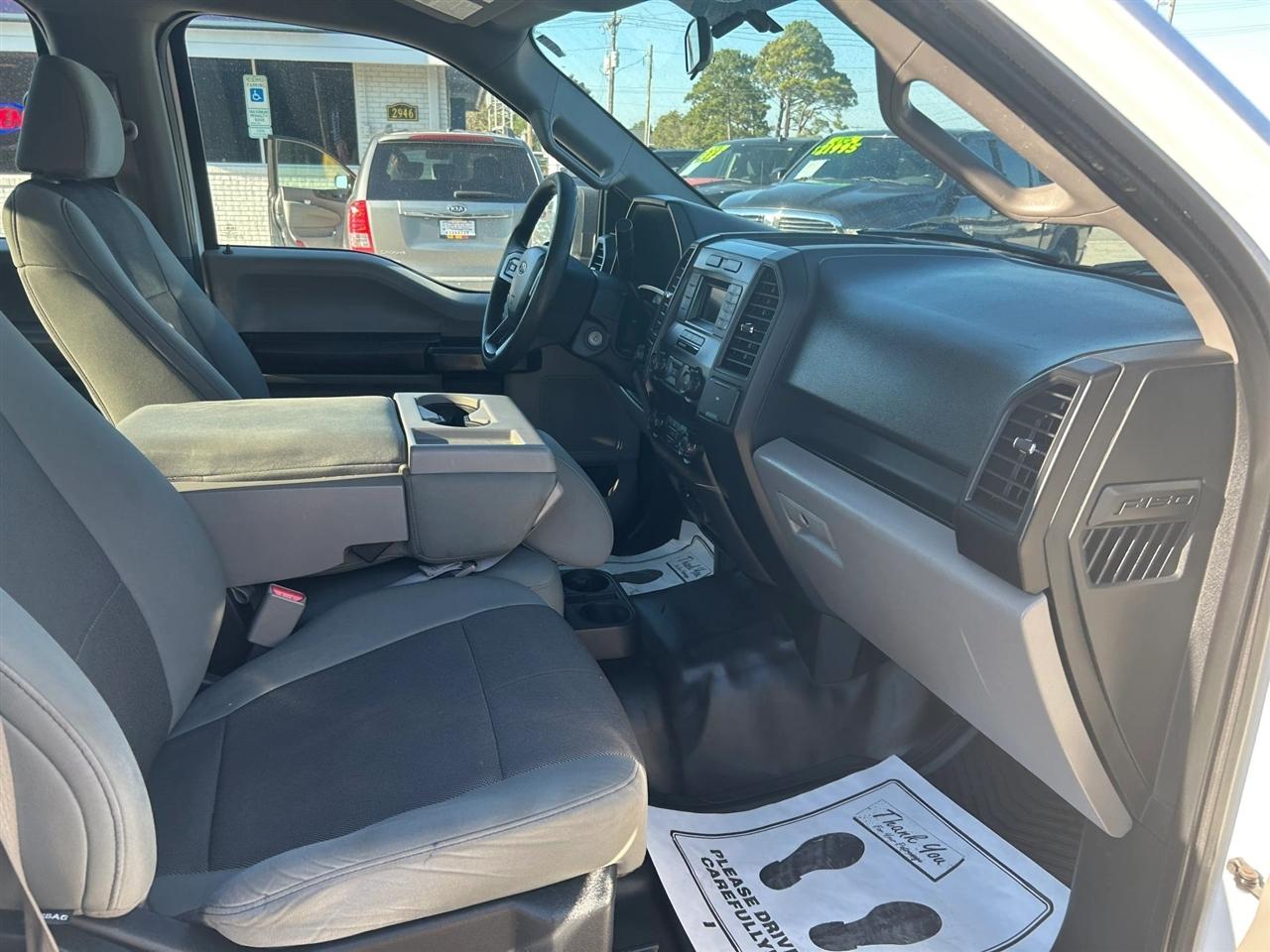 Ford F-150 XL SuperCrew 5.5-ft. Bed 4WD 2015