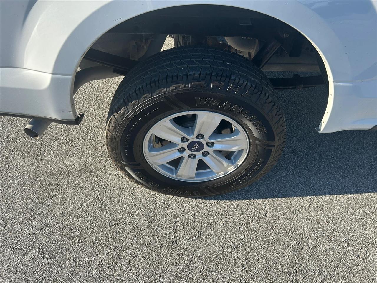 Ford F-150 XL SuperCrew 5.5-ft. Bed 4WD 2015