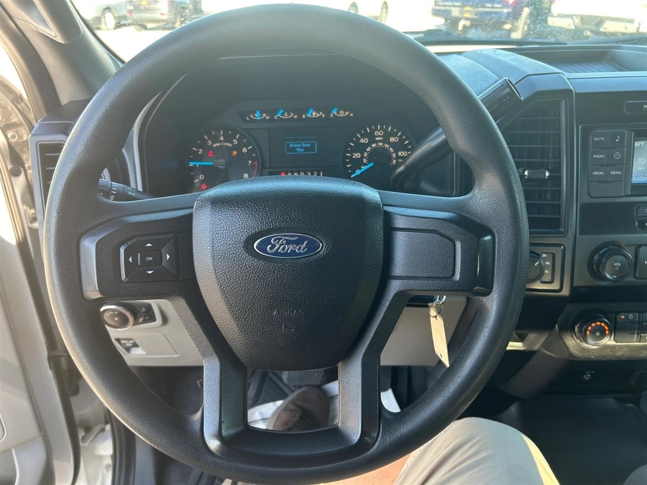 Ford F-150 XL SuperCrew 5.5-ft. Bed 4WD 2015