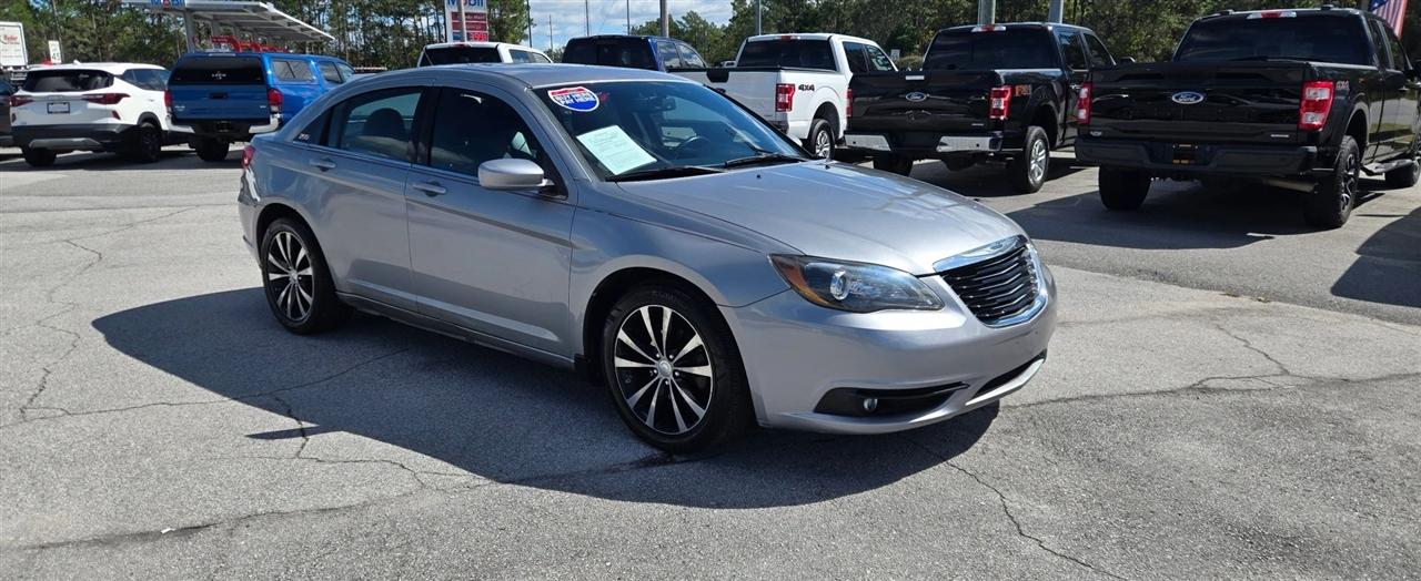 Chrysler 200 Limited 2013