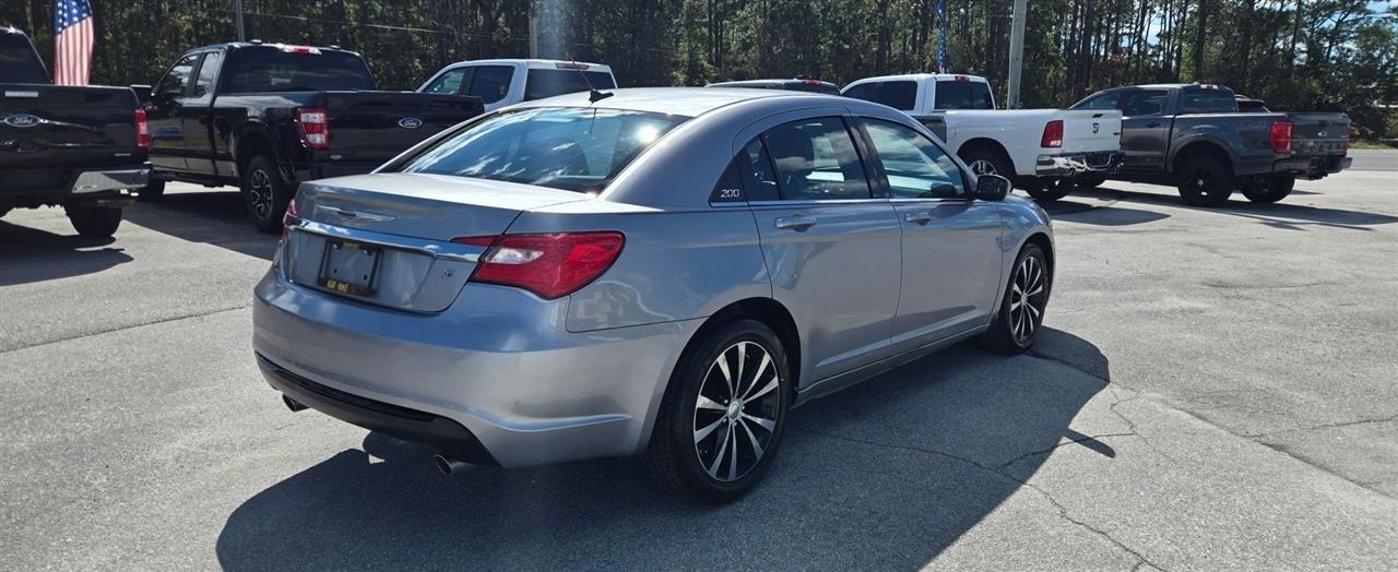 Chrysler 200 Limited 2013