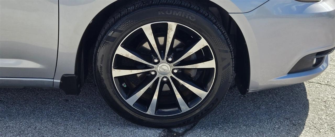 Chrysler 200 Limited 2013