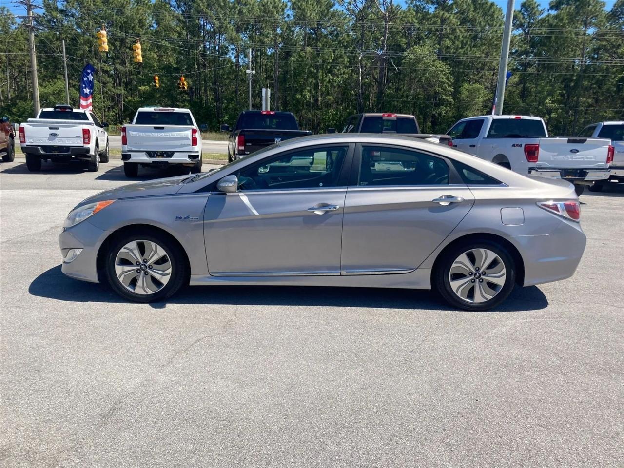 Hyundai Sonata Hybrid Sedan 2013