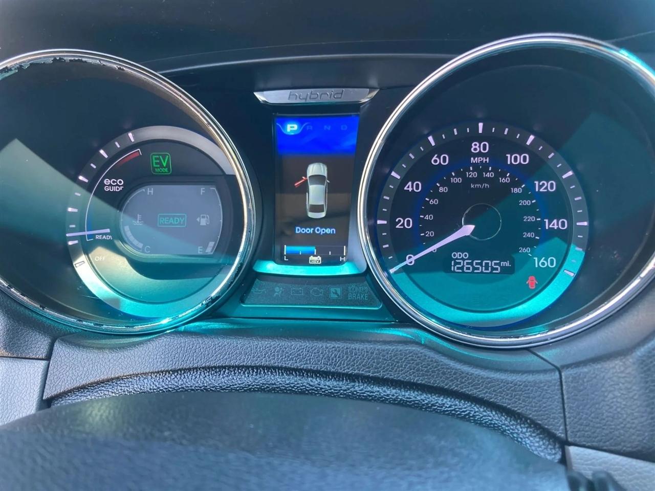 Hyundai Sonata Hybrid Sedan 2013