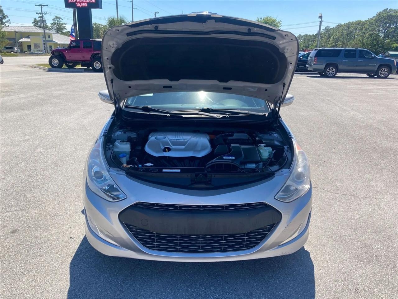 Hyundai Sonata Hybrid Sedan 2013
