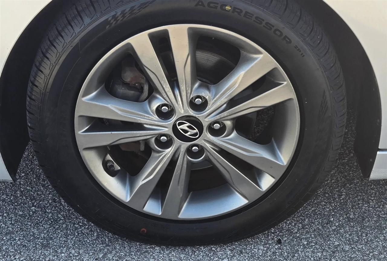 Hyundai Elantra Limited 2018