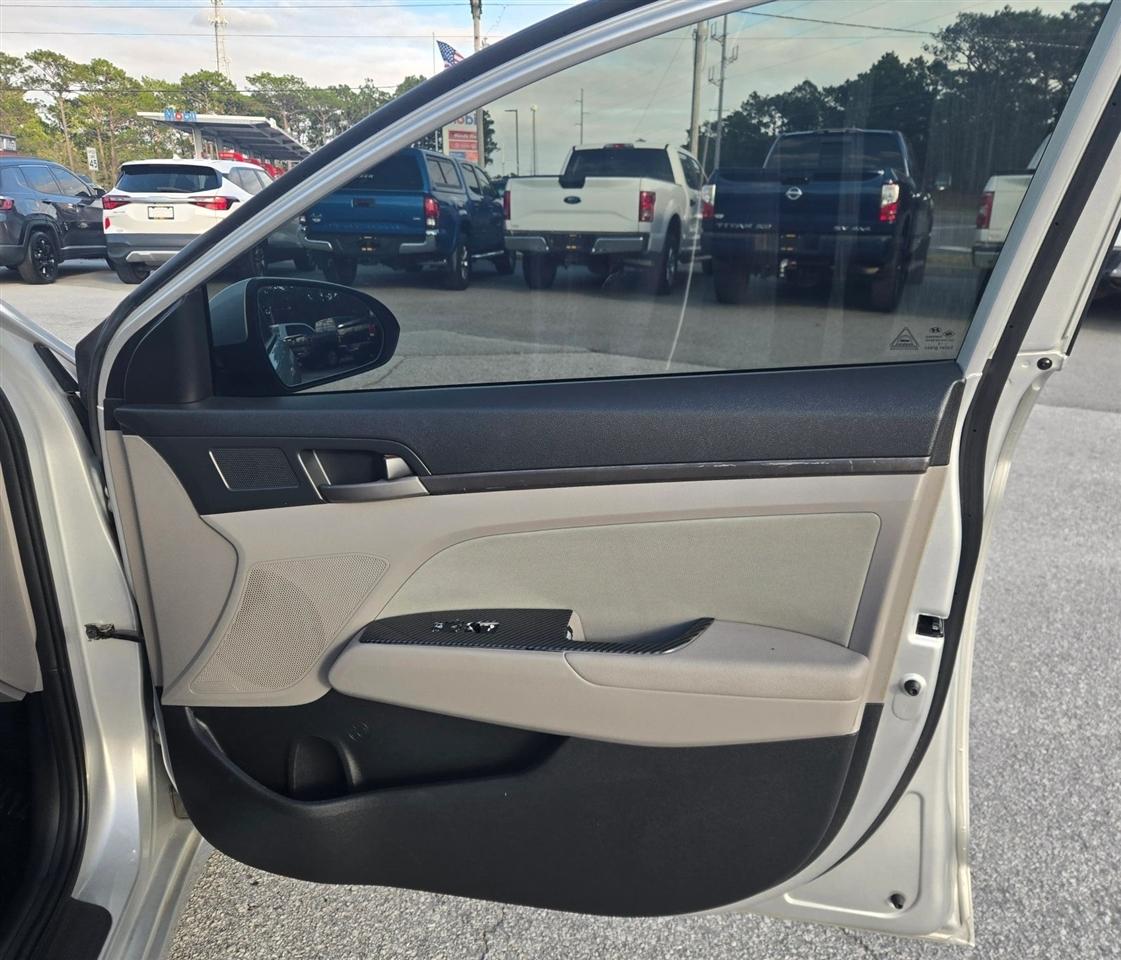 Hyundai Elantra Limited 2018