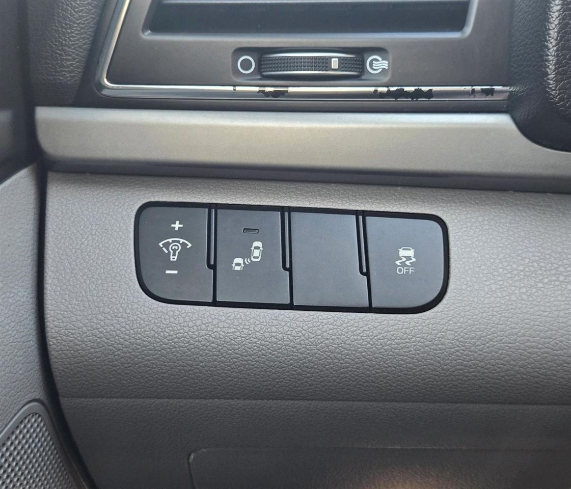 Hyundai Elantra Limited 2018