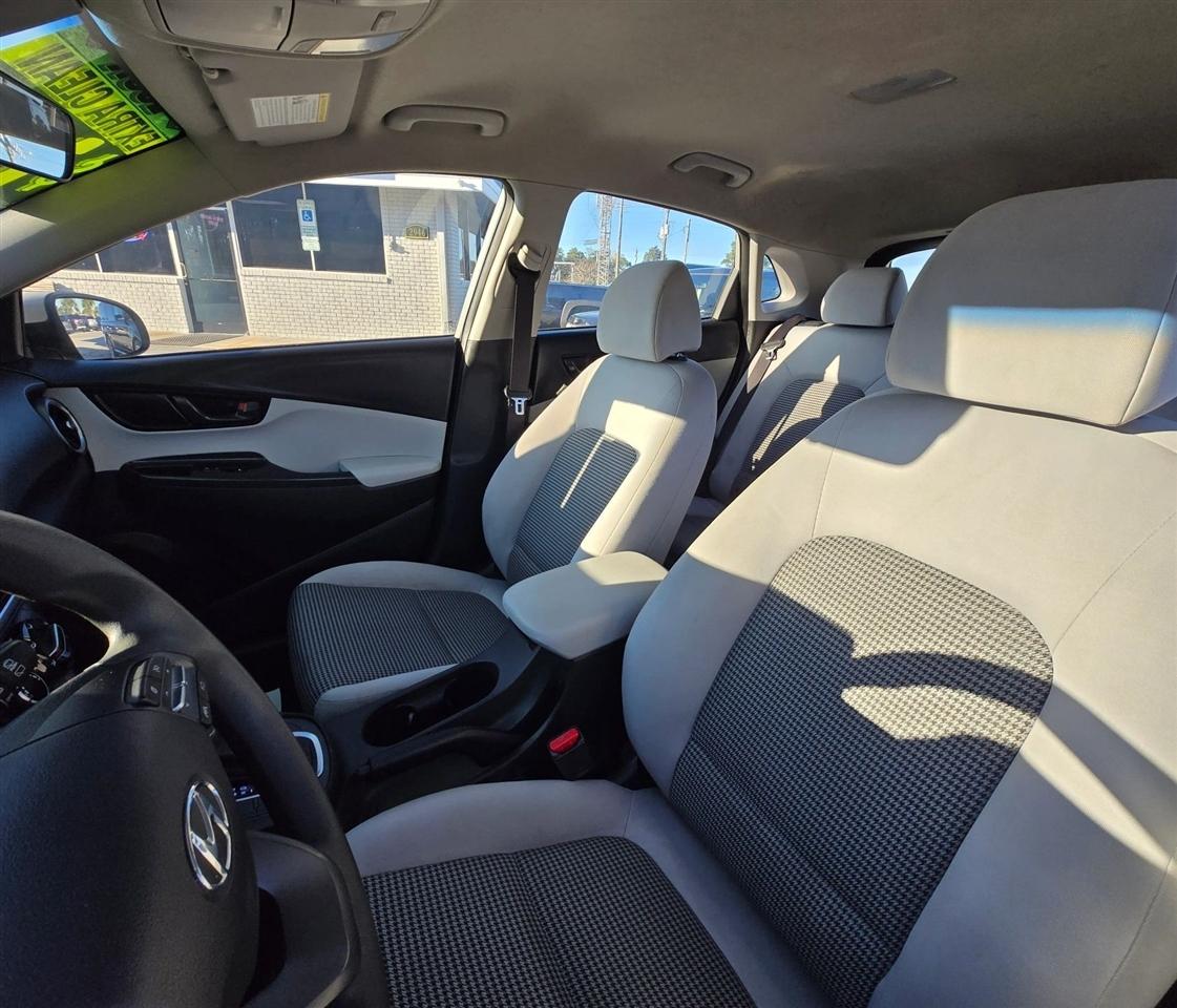 Hyundai Kona SE 2022