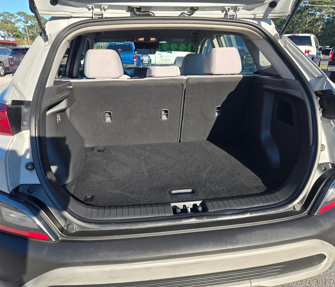Hyundai Kona SE 2022
