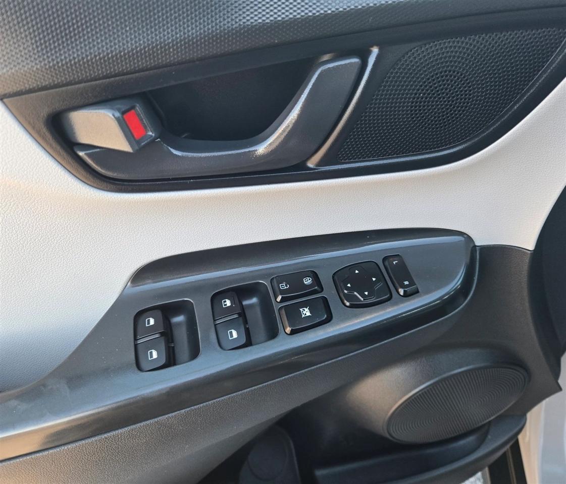 Hyundai Kona SE 2022