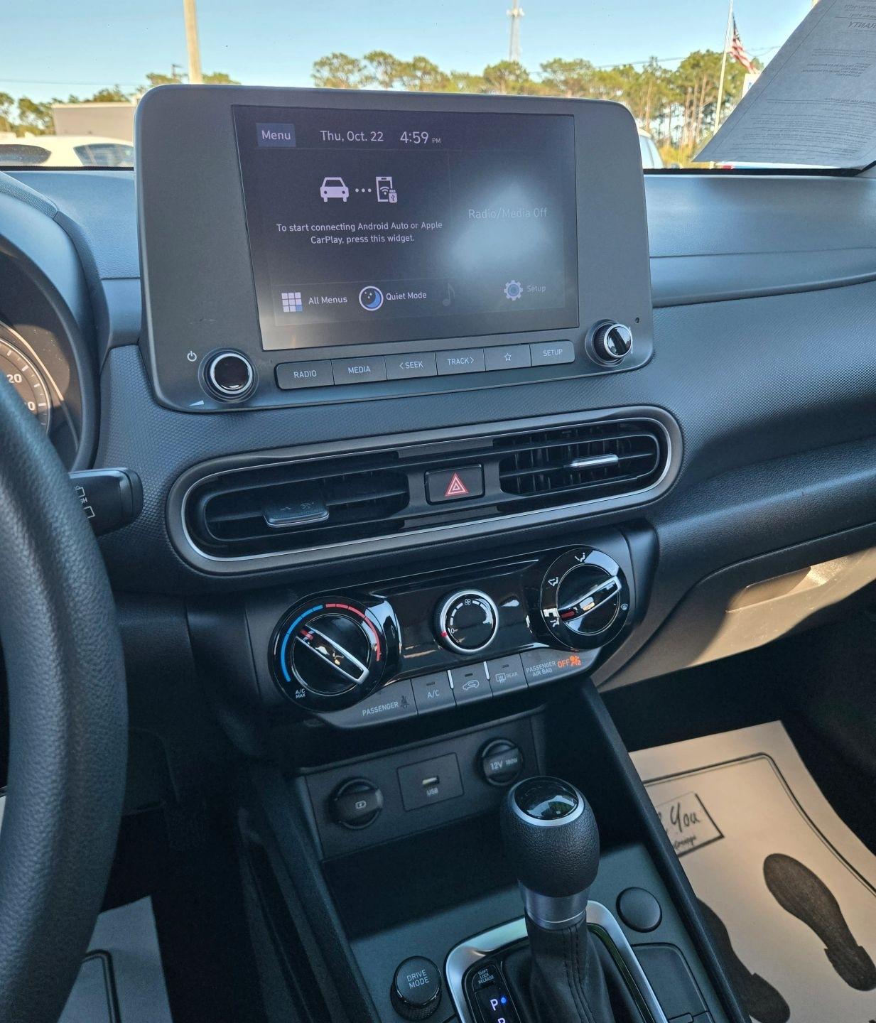 Hyundai Kona SE 2022