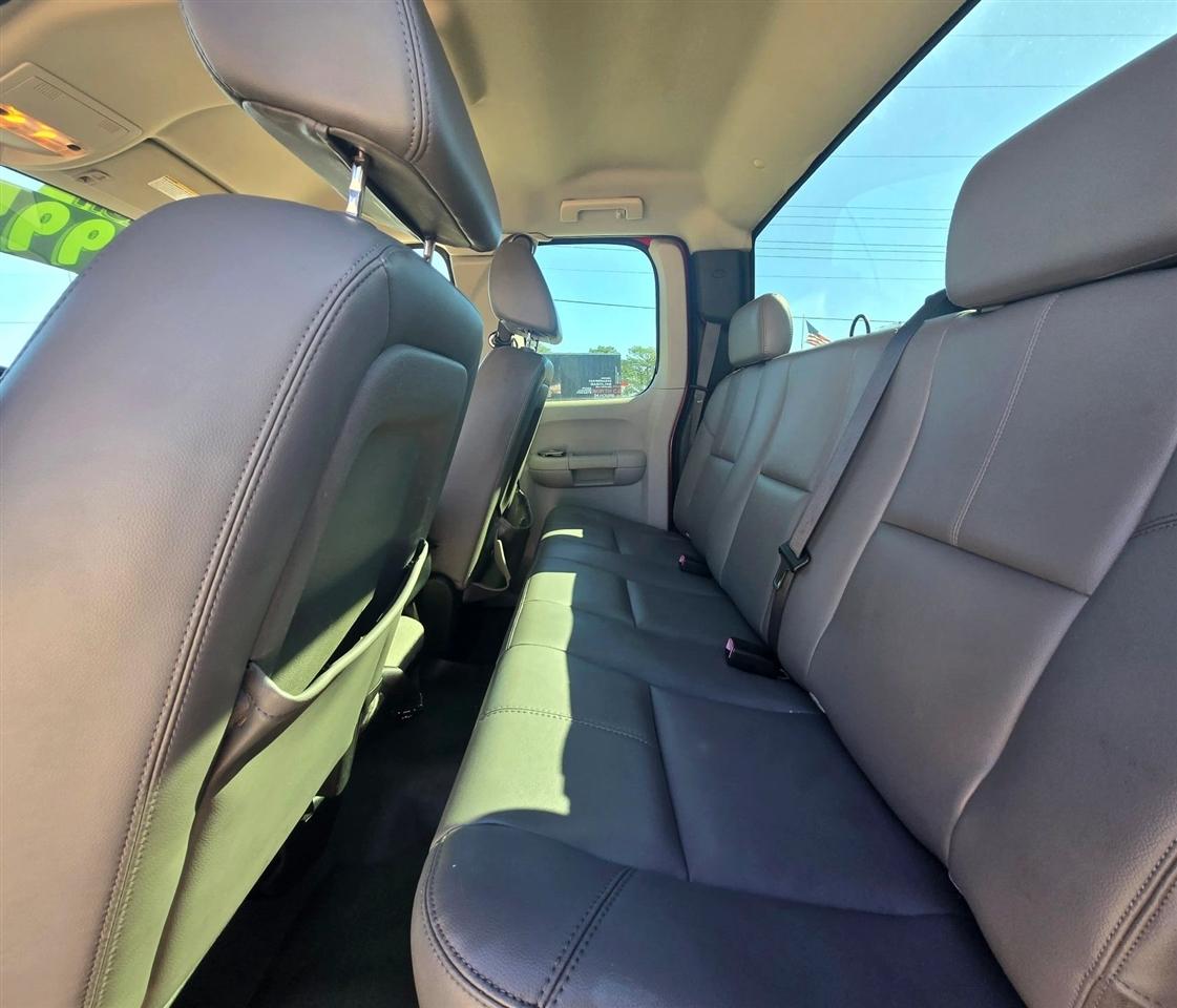 Chevrolet Silverado 1500 Work Truck Ext. Cab Std. Box 2WD 2008