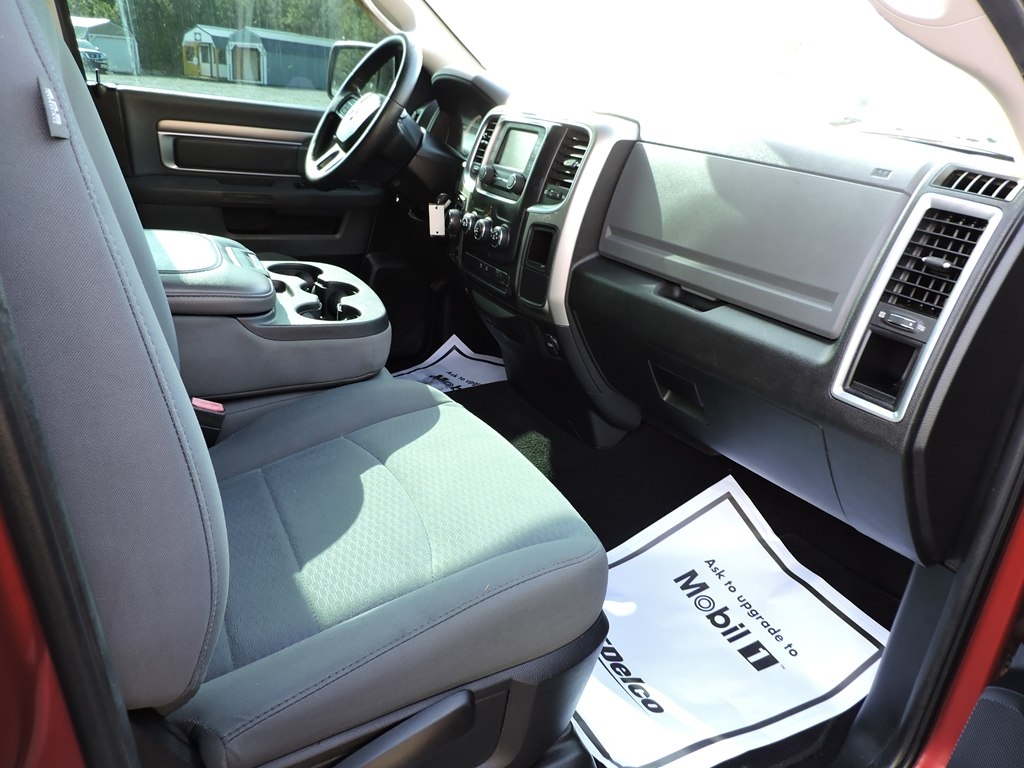 RAM 1500 SLT Quad Cab 4WD 2014