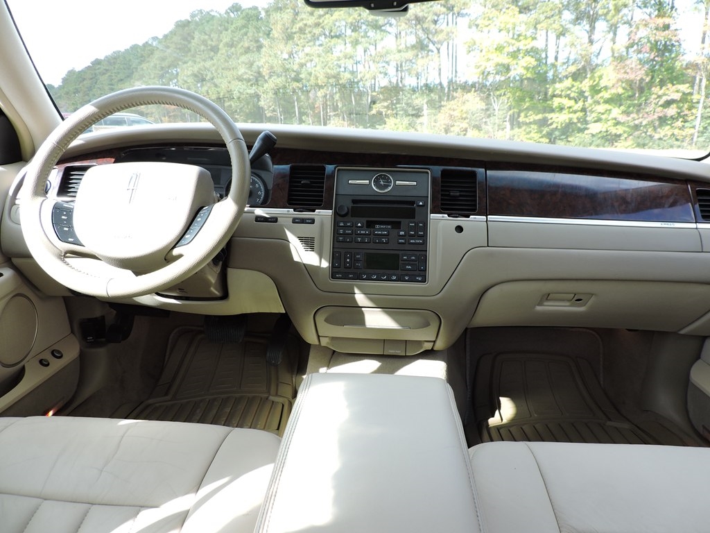 Lincoln Town Car Signature 2007 Lincoln Town Car Signature 2007