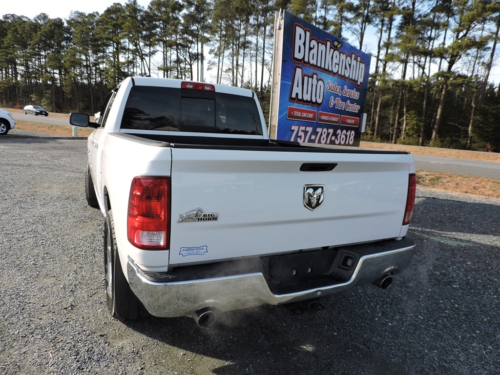 RAM 1500 SLT Quad Cab 2WD 2015