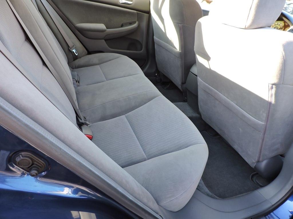 Honda Accord LX sedan AT 2004