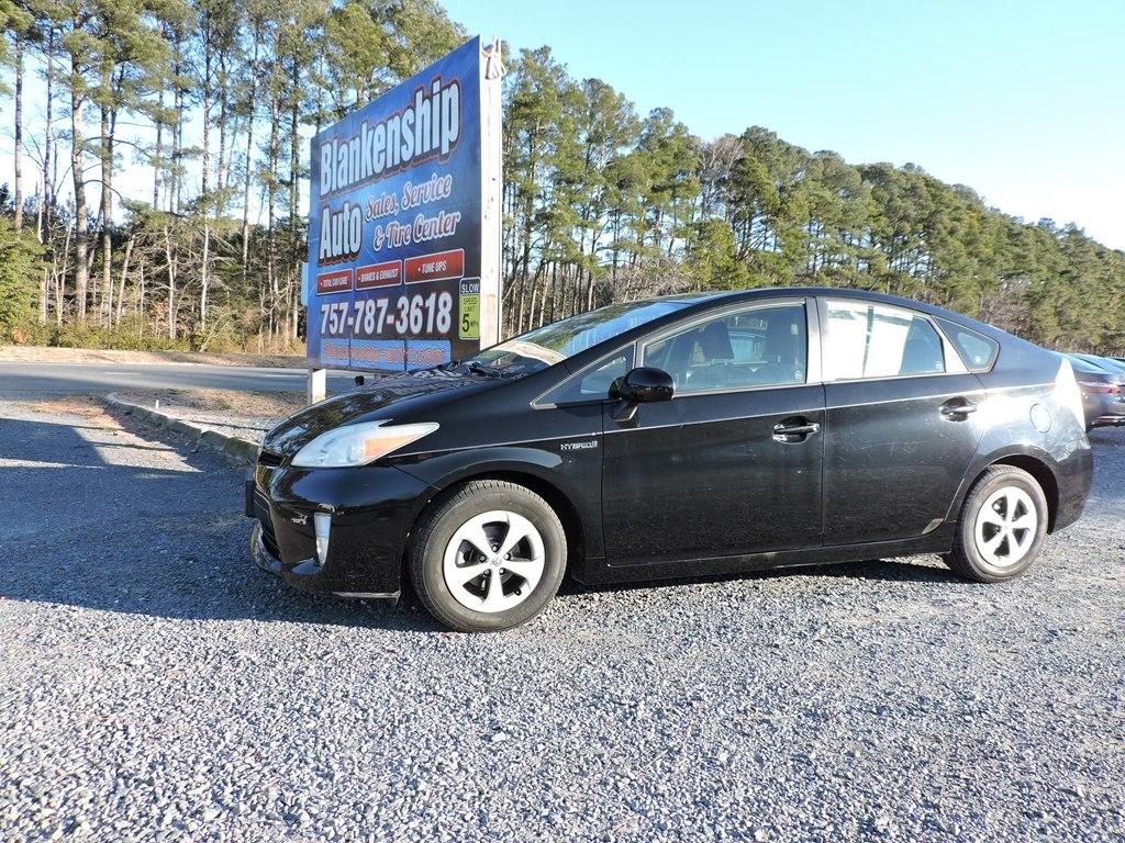 Toyota Prius Prius V 2012