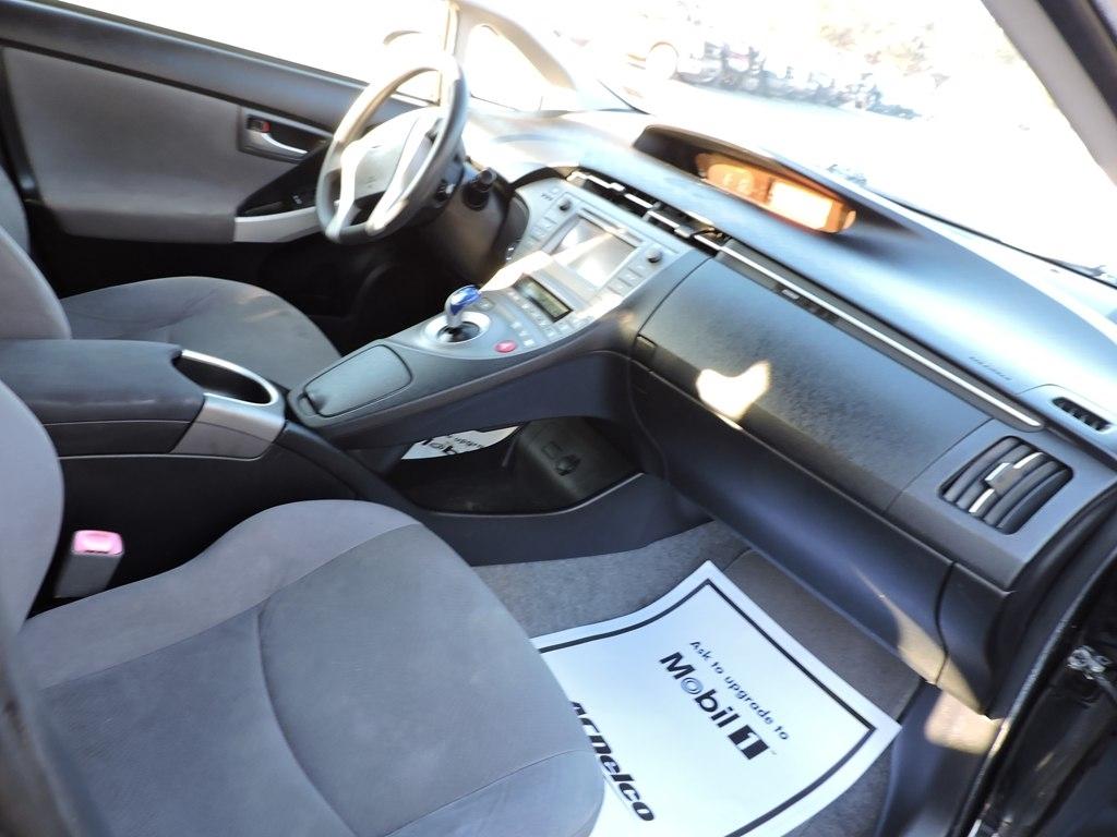 Toyota Prius Prius V 2012