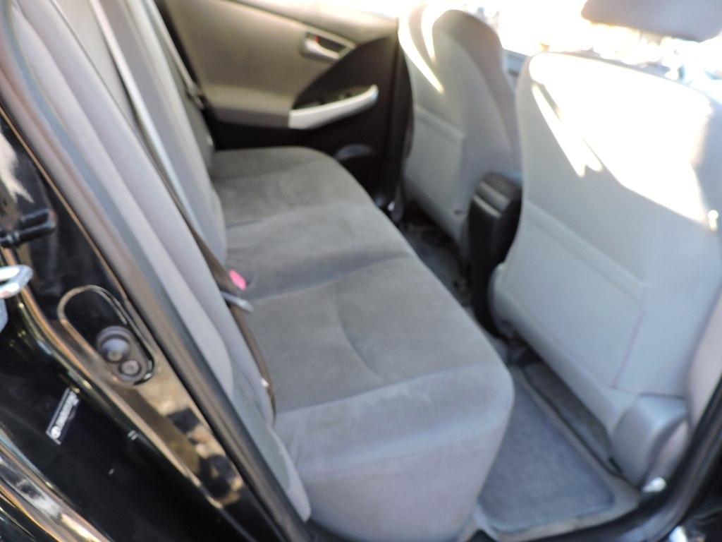 Toyota Prius Prius V 2012