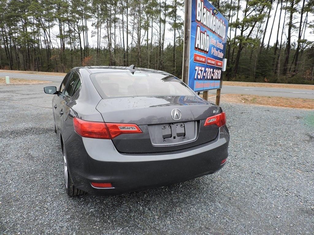 Acura ILX 5-Spd AT 2015