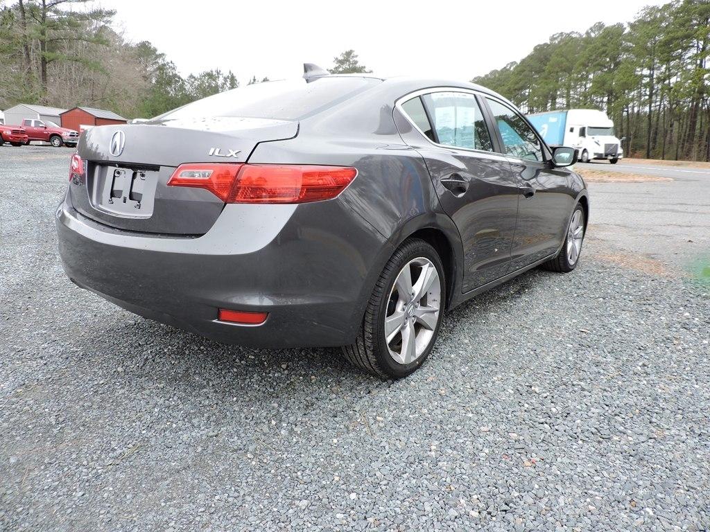 Acura ILX 5-Spd AT 2015