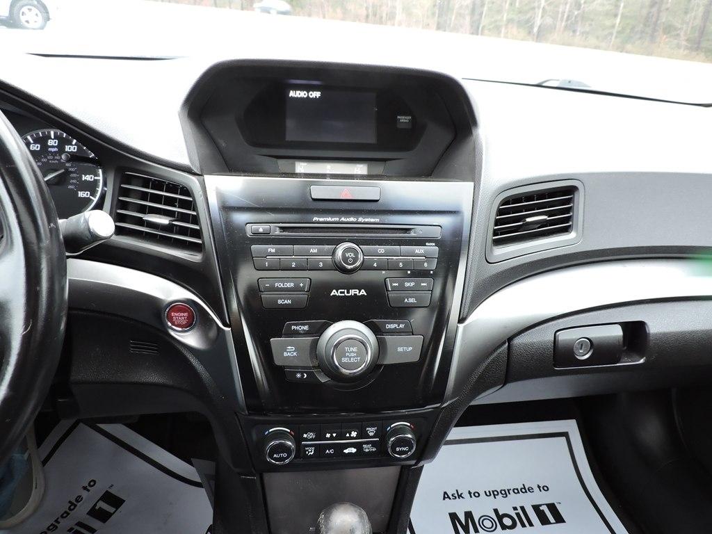 Acura ILX 5-Spd AT 2015