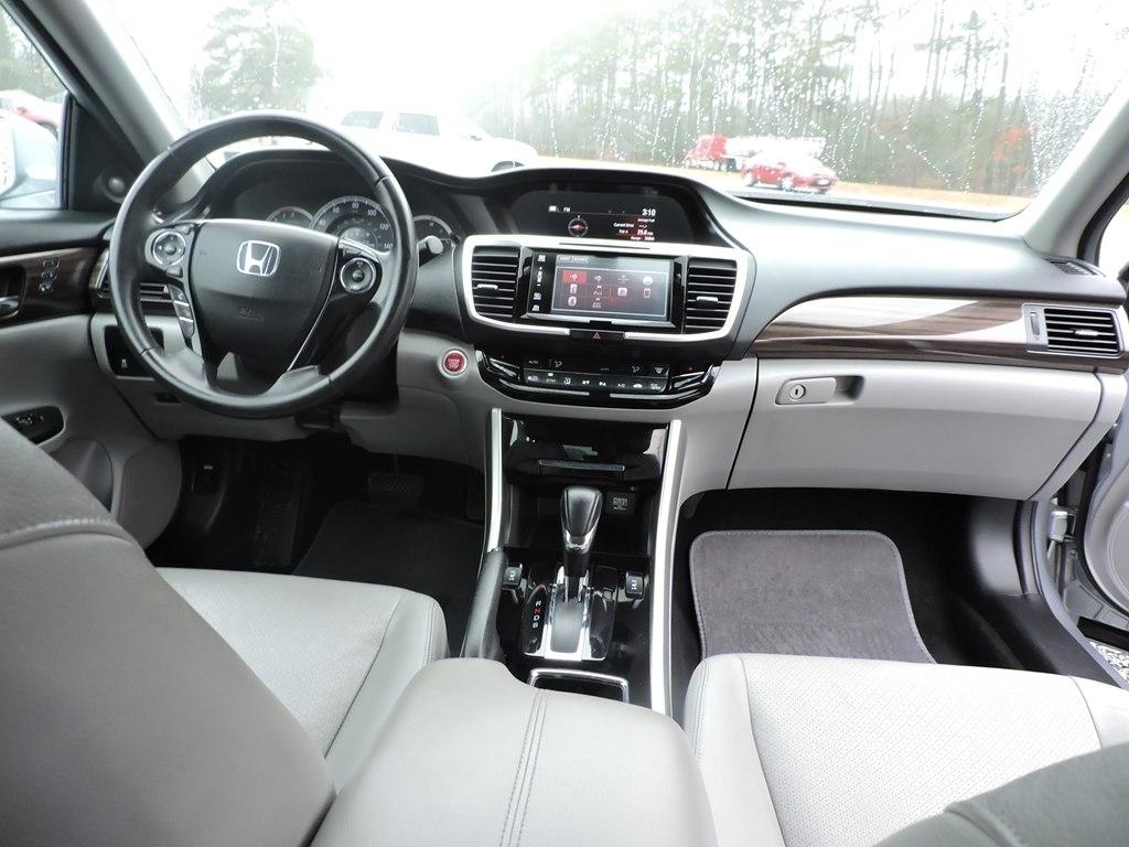 Honda Accord EX-L Sedan V6 6-Spd AT 2017