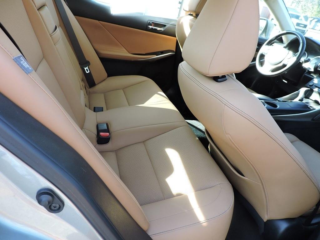 Lexus IS 250 AWD 2015