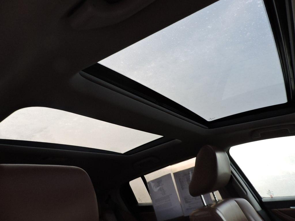 Acura ZDX 6-Spd AT w/Tech Pkg 2012