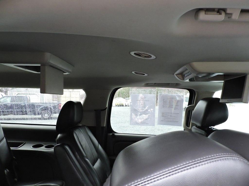 Chevrolet Suburban LT 1500 4WD 2014