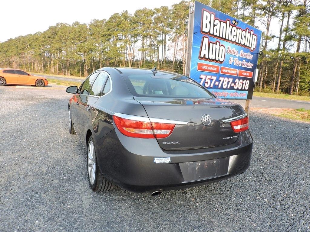 Buick Verano Base 2012