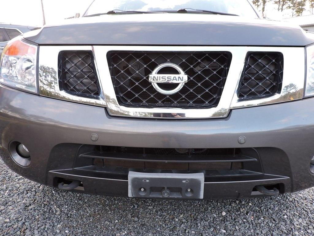 Nissan Armada SV 4WD 2011