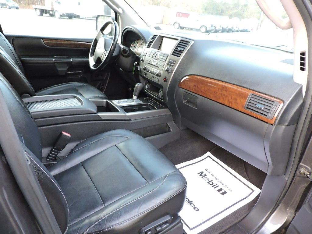 Nissan Armada SV 4WD 2011