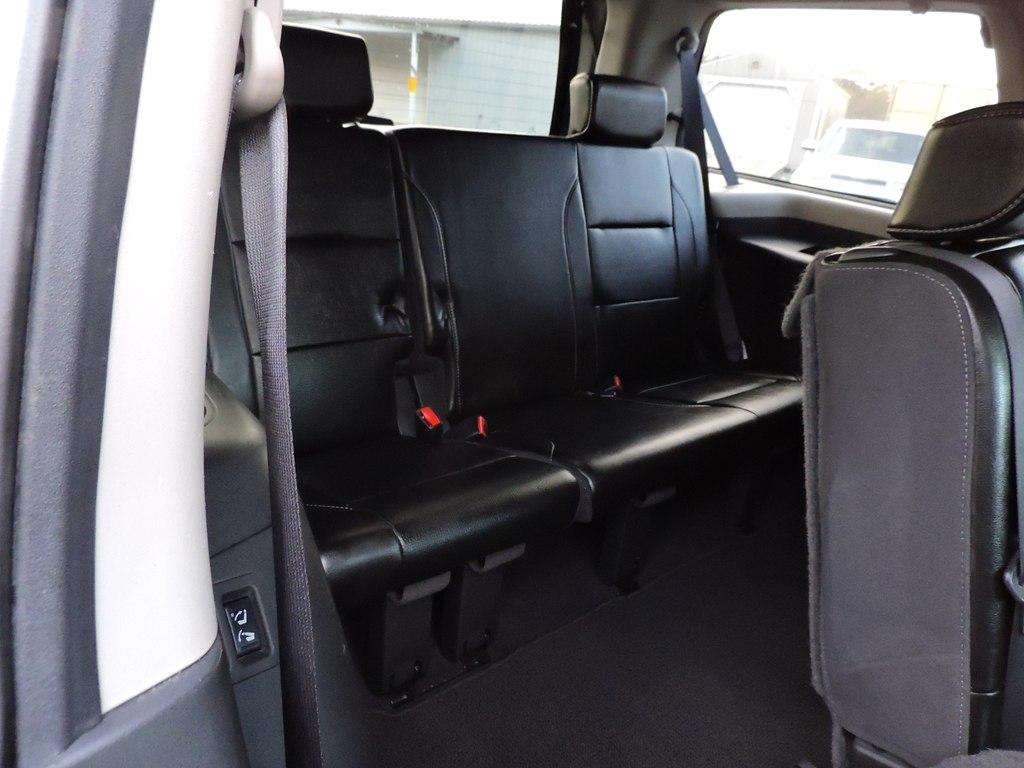 Nissan Armada SV 4WD 2011