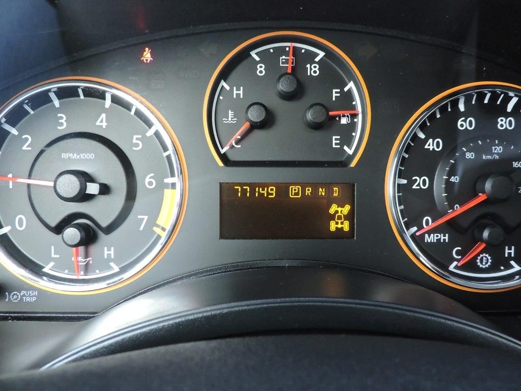 Nissan Armada SV 4WD 2011