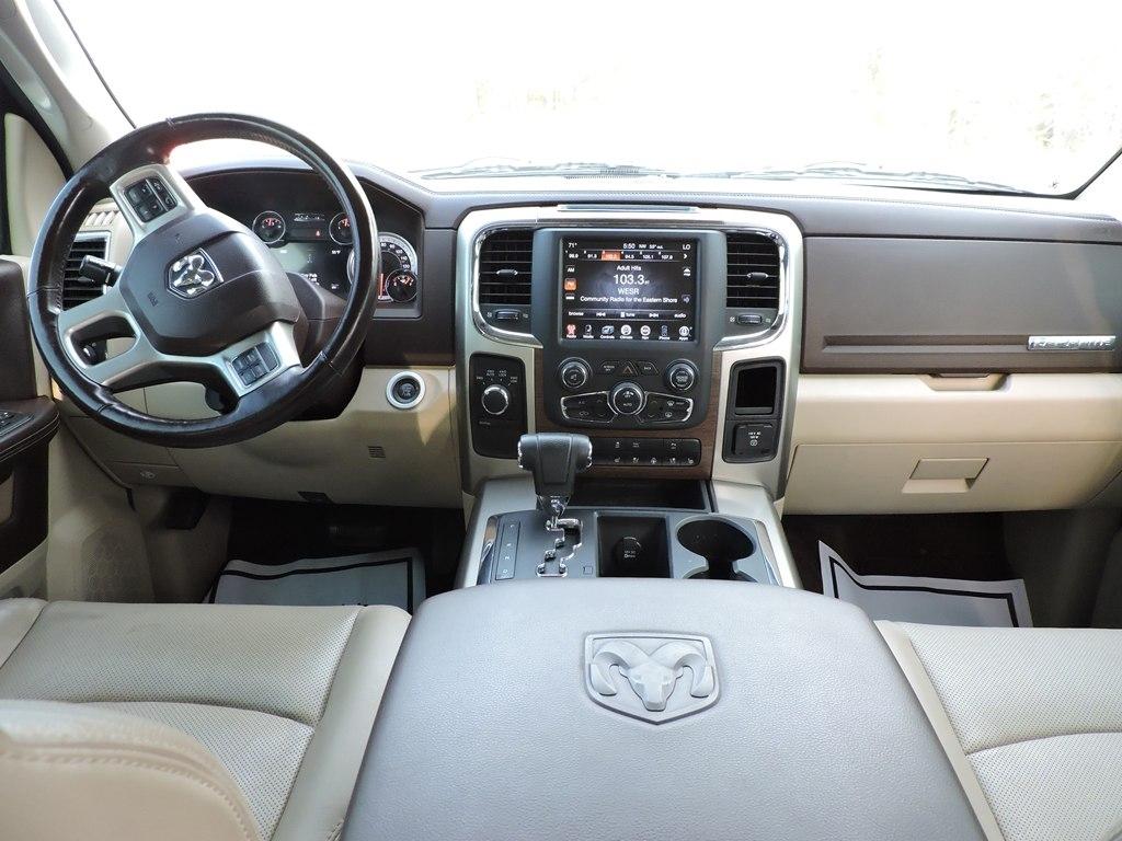 RAM 1500 Laramie Crew Cab SWB 4WD 2013