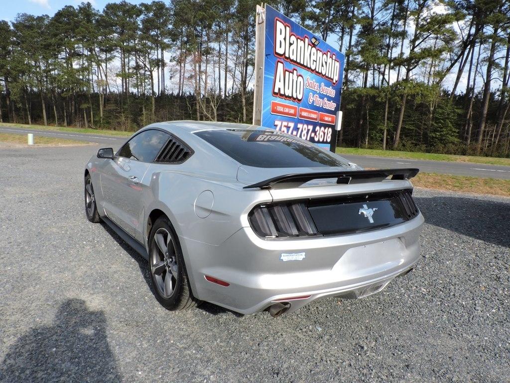 Ford Mustang V6 Coupe 2016