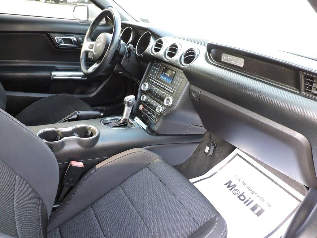 Ford Mustang V6 Coupe 2016