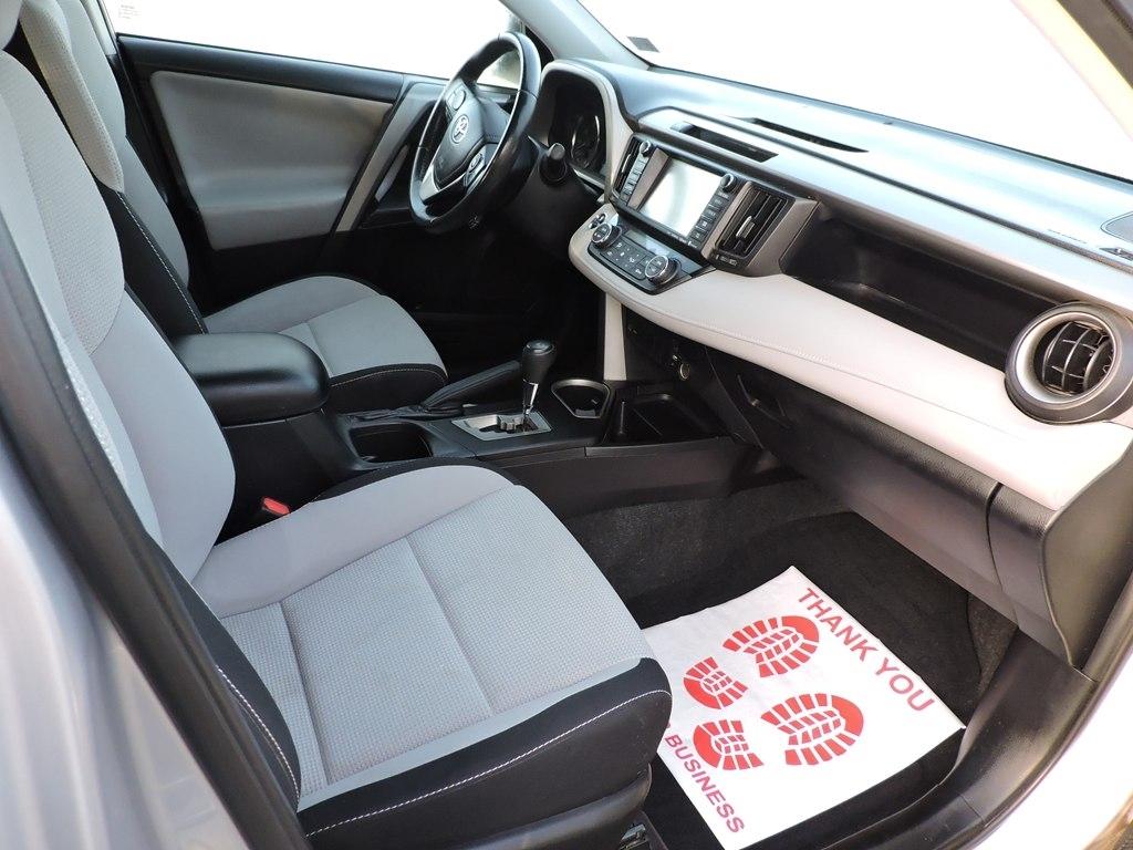 Toyota RAV4 XLE AWD 2016