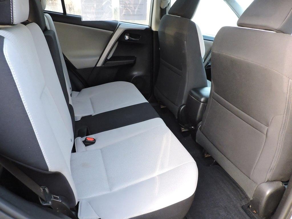 Toyota RAV4 XLE AWD 2016