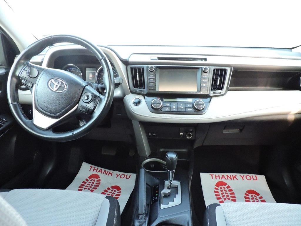 Toyota RAV4 XLE AWD 2016