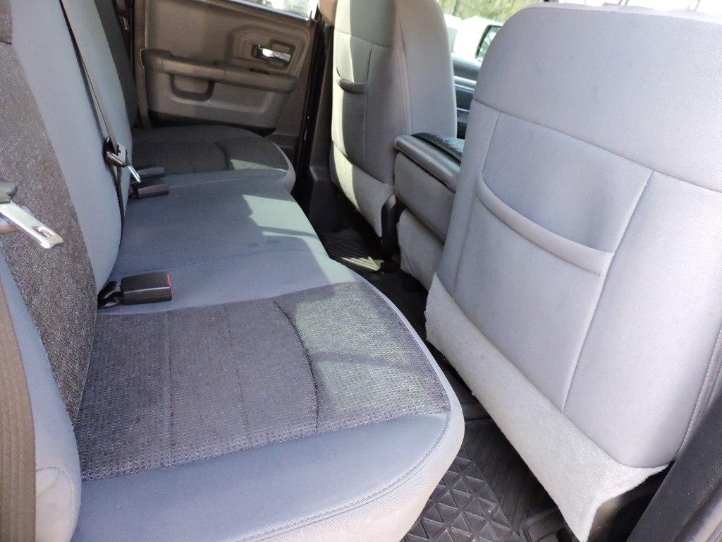 RAM 1500 4WD Quad Cab 140.5" Outdoorsman 2014