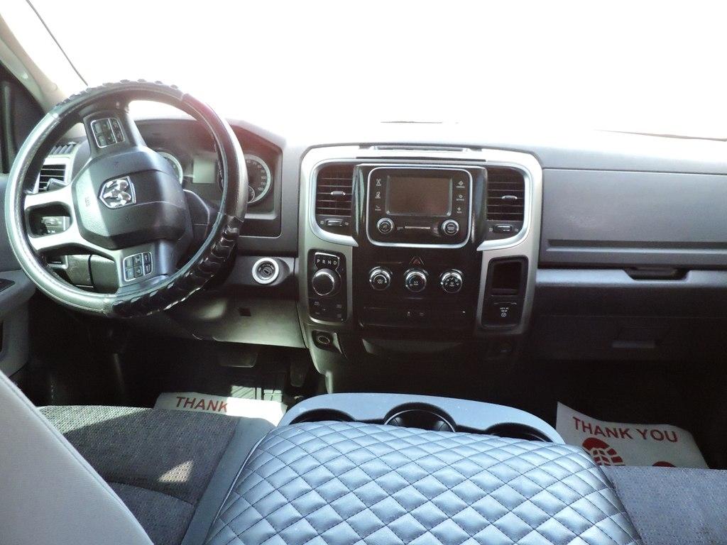 RAM 1500 4WD Quad Cab 140.5" Outdoorsman 2014