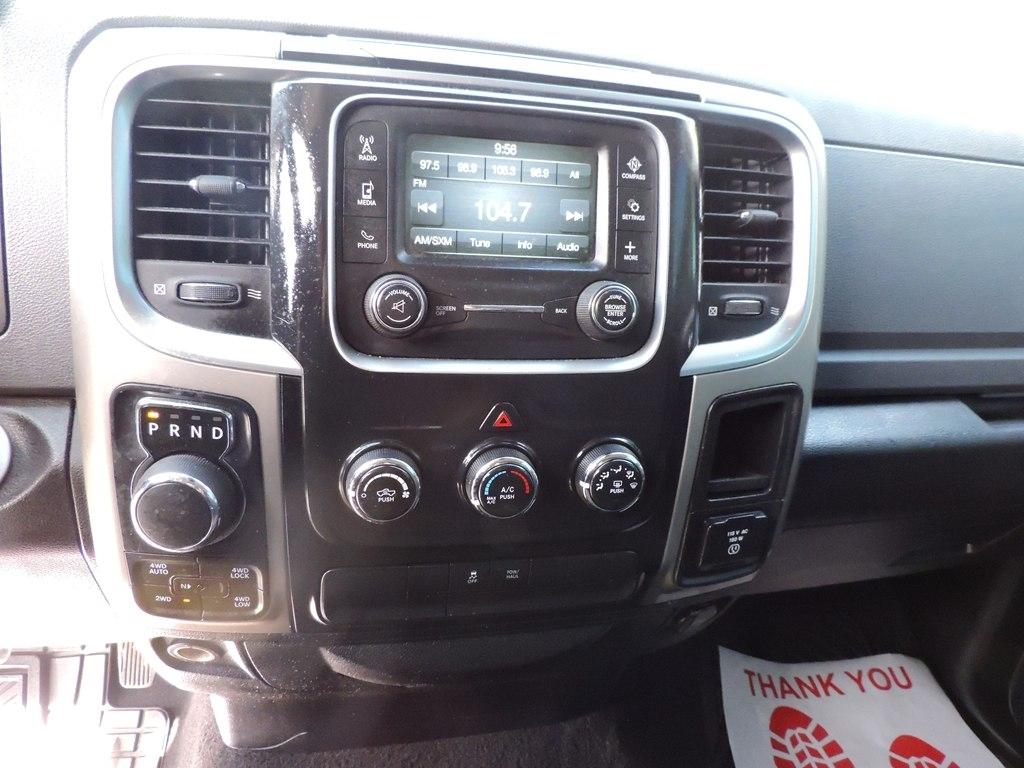 RAM 1500 4WD Quad Cab 140.5" Outdoorsman 2014