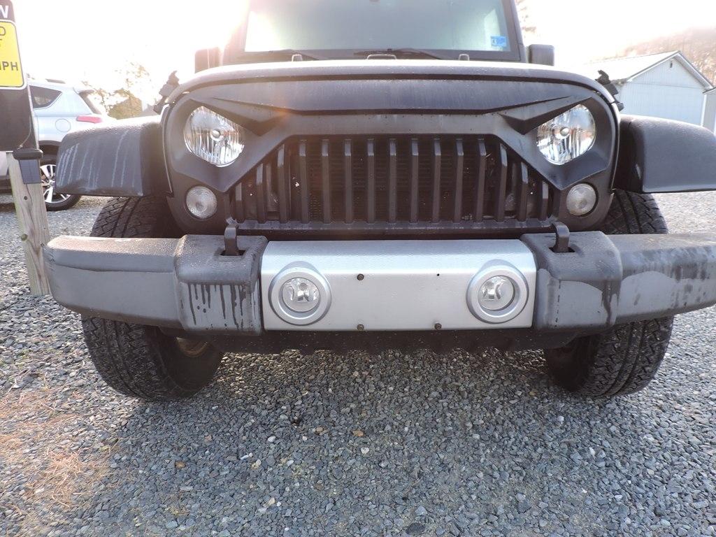 Jeep Wrangler Unlimited 4WD 4dr Sahara 2015