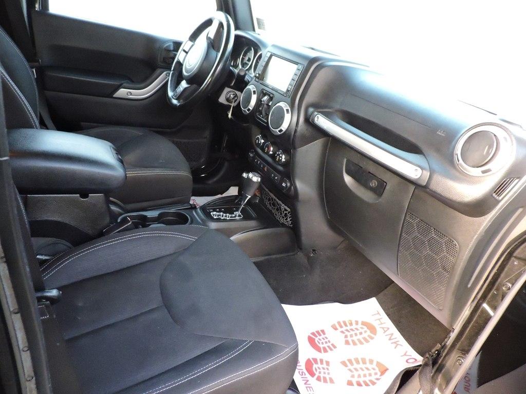 Jeep Wrangler Unlimited 4WD 4dr Sahara 2015