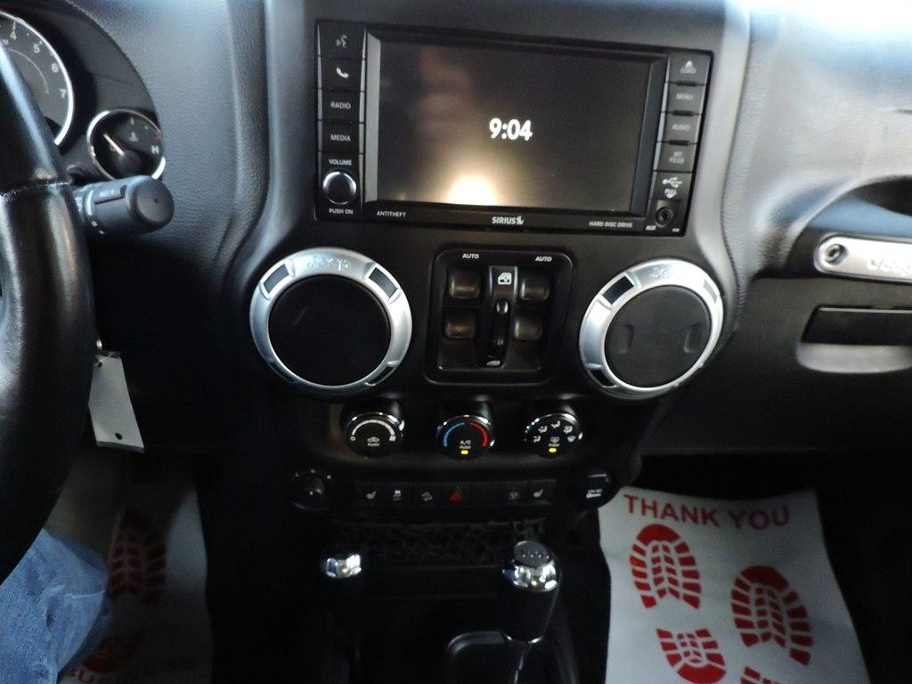 Jeep Wrangler Unlimited 4WD 4dr Sahara 2015