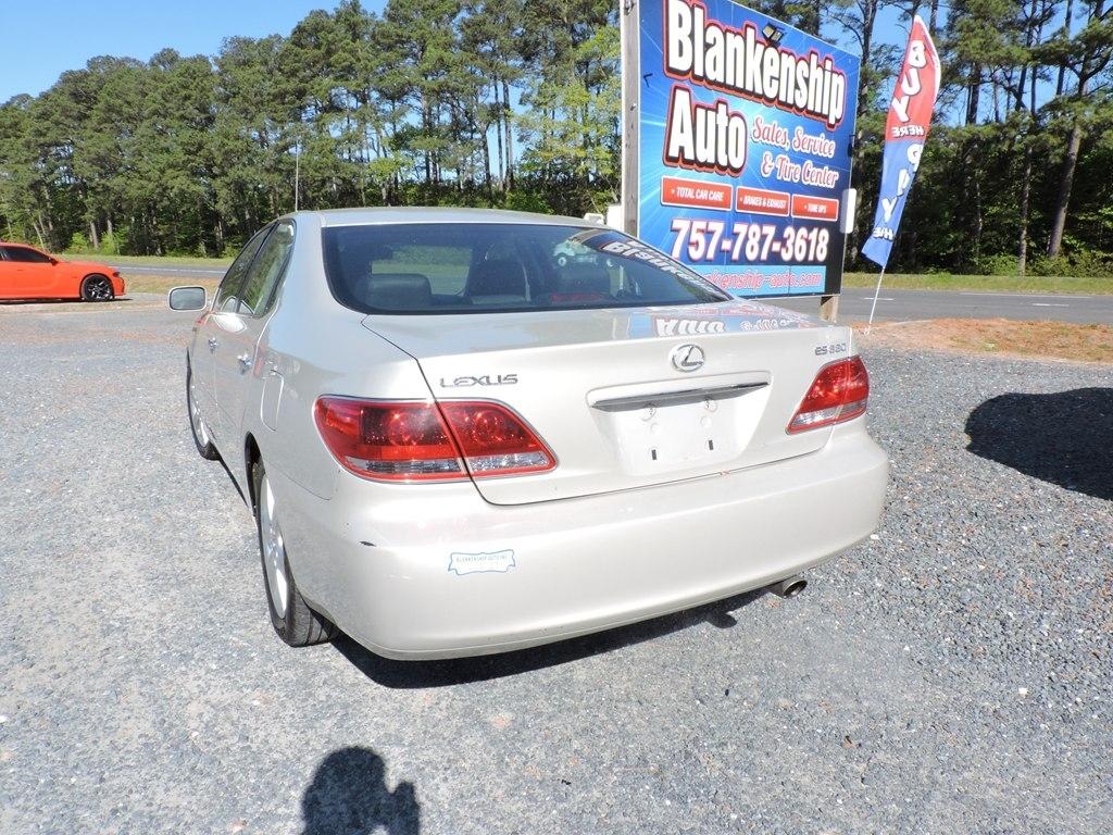 Lexus ES 330 4dr Sdn 2005